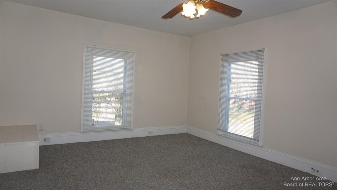 49 W Main St #2 - Photo 3 of 14