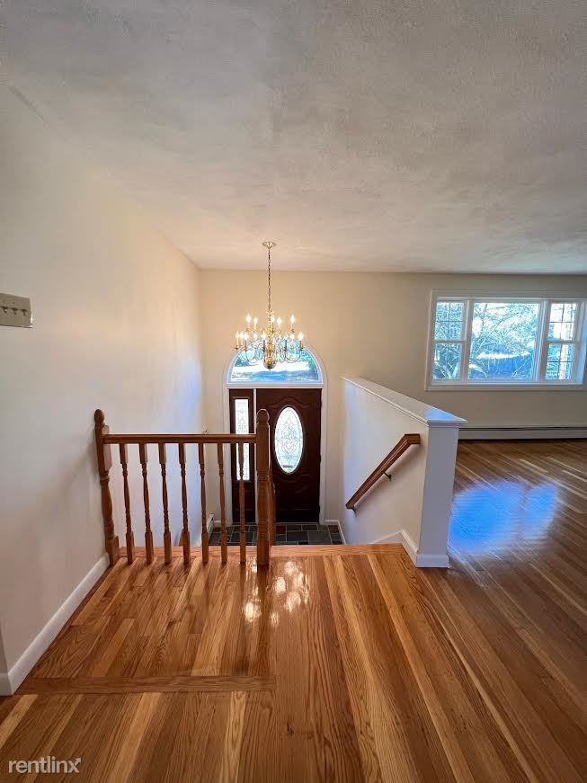 3 Fowler Ter - Photo 2 of 17