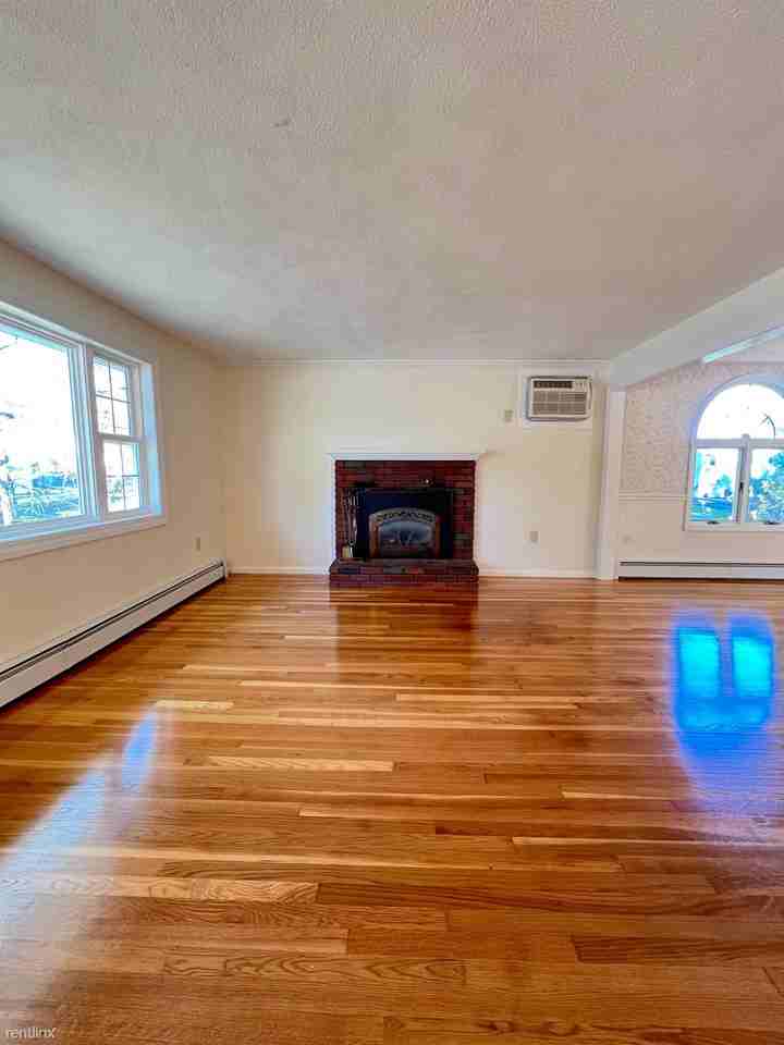 3 Fowler Ter - Photo 3 of 17