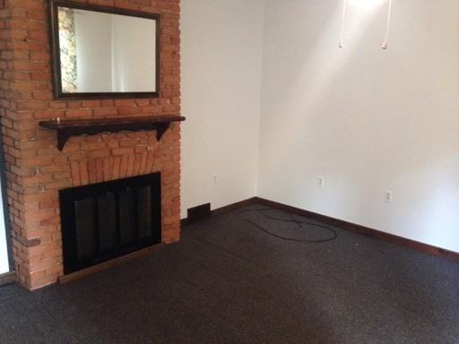 914 Fairdale St - Photo 3 of 23