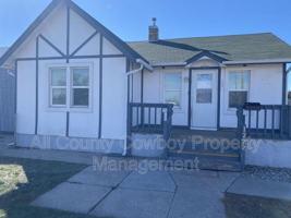 featured image of 1222 Logan Ave