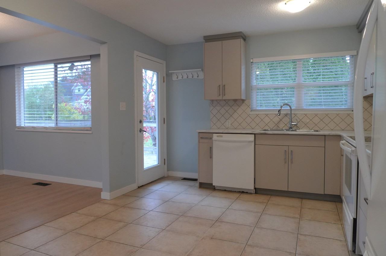 10867 Brandy Dr - Photo 3 of 24