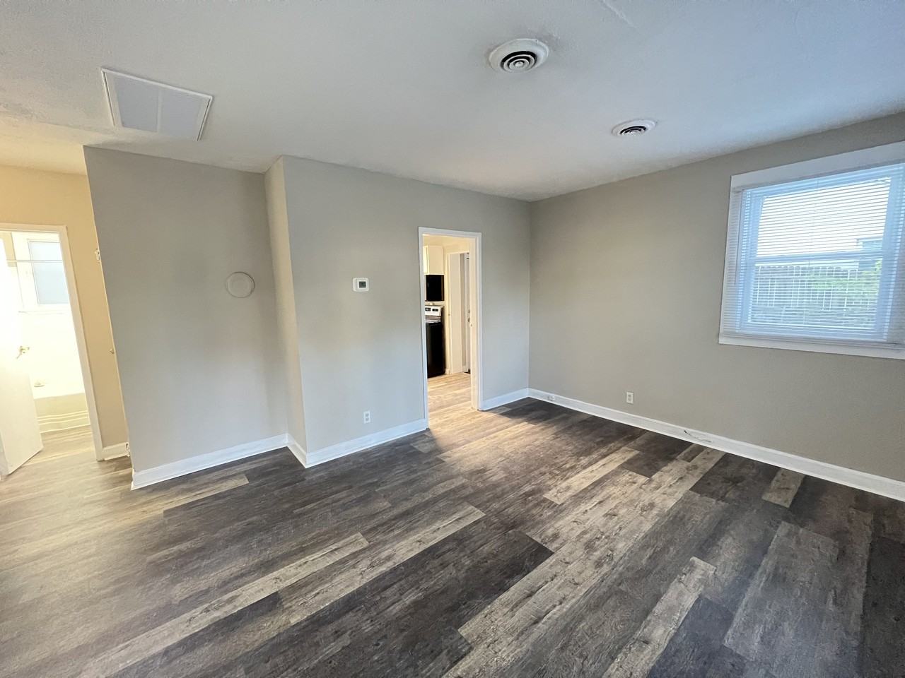 6611 Fitzhugh Ave - Photo 2 of 8