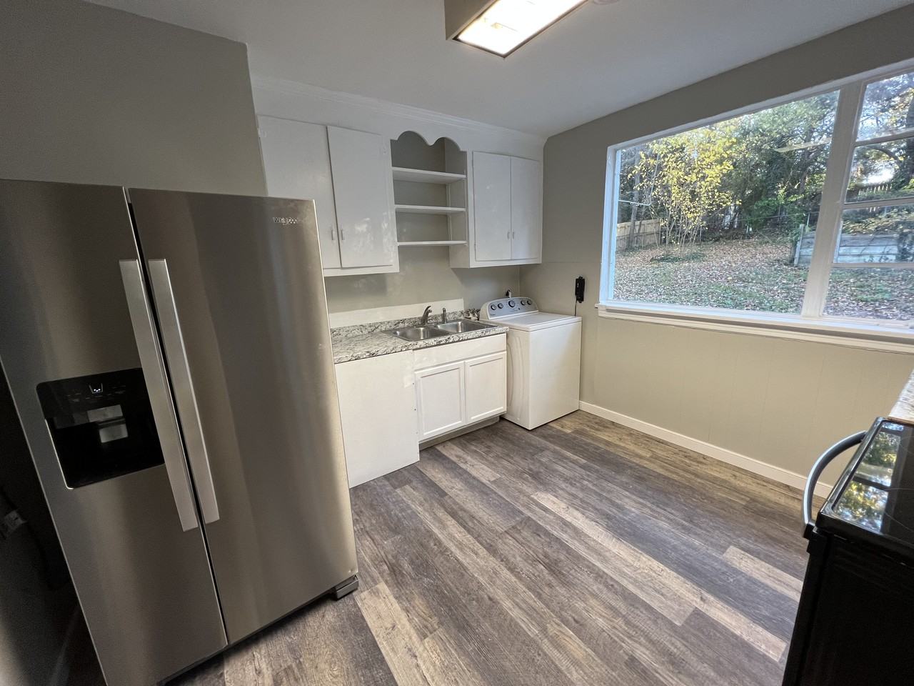6611 Fitzhugh Ave - Photo 3 of 8