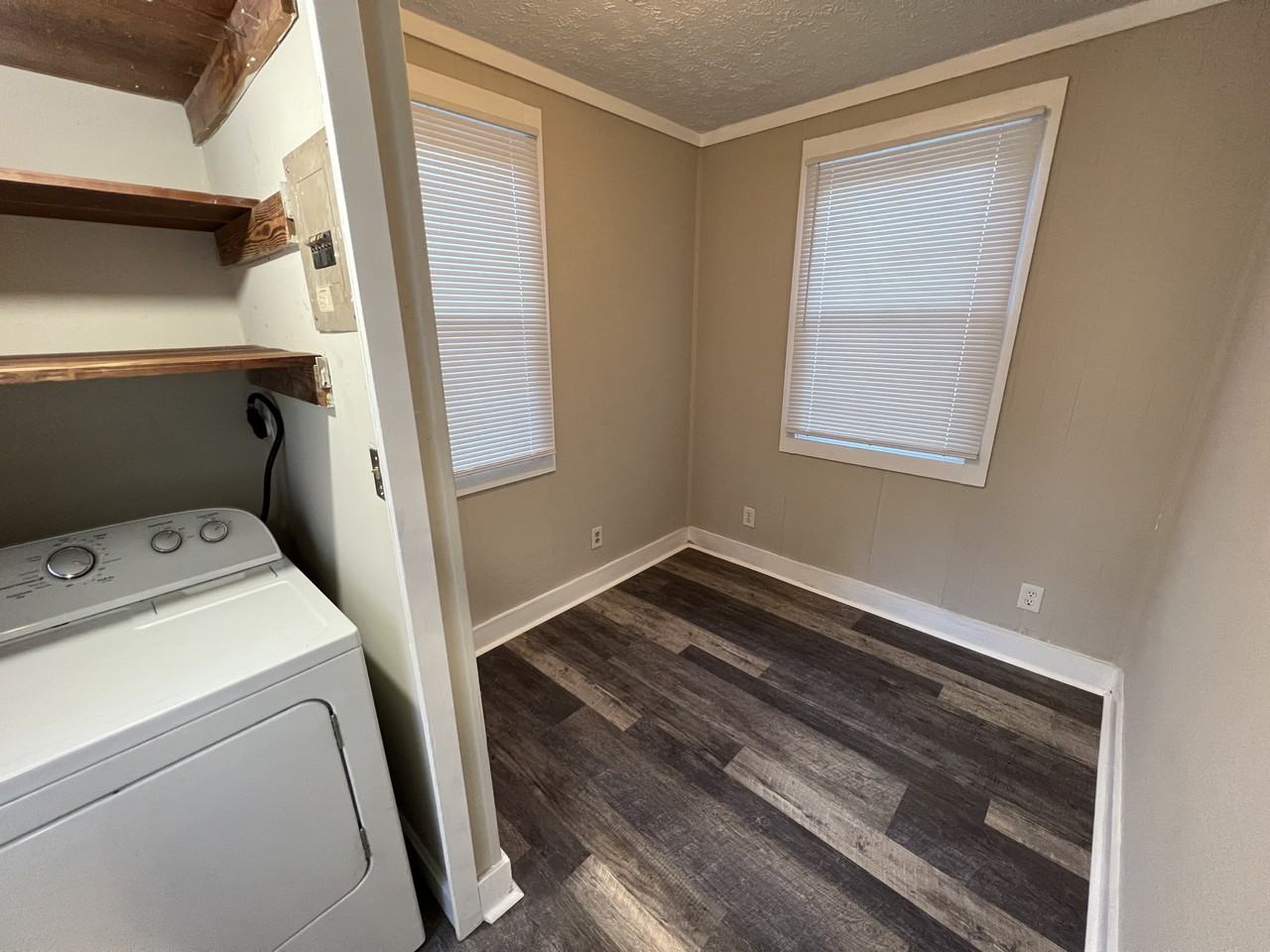 6611 Fitzhugh Ave - Photo 5 of 8