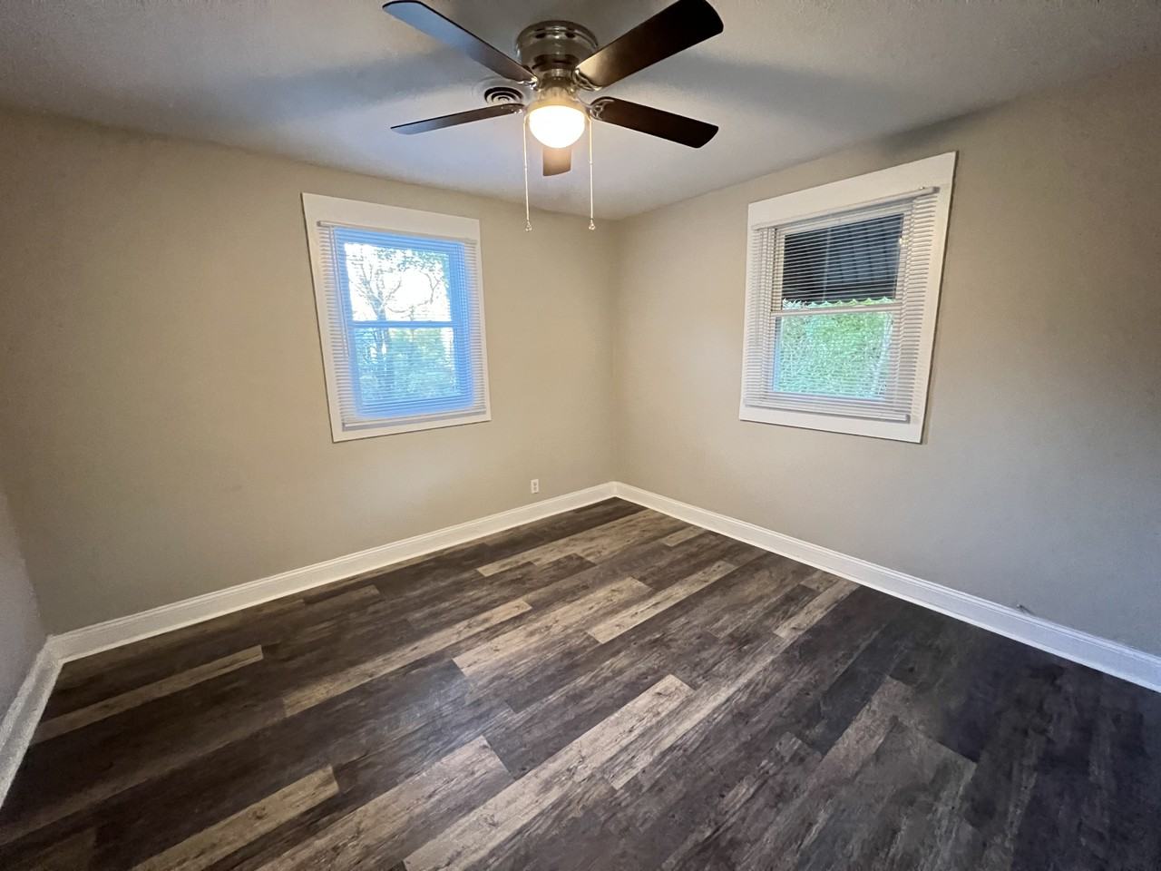 6611 Fitzhugh Ave - Photo 6 of 8