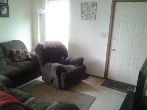 222 E Willow St - Photo 3 of 5