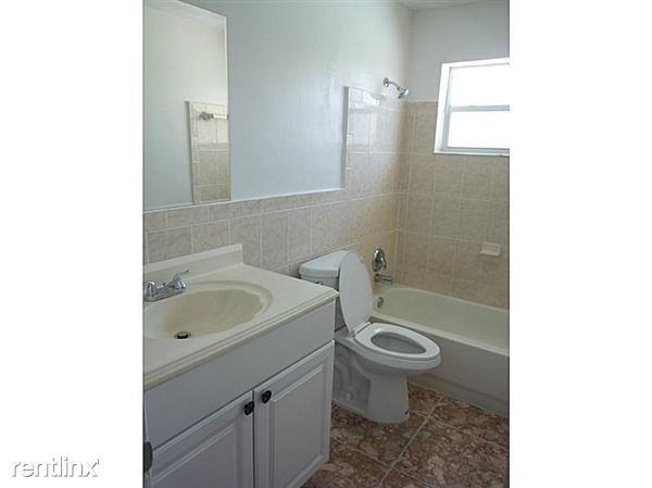 3535 NW 33rd St - Photo 3 of 13