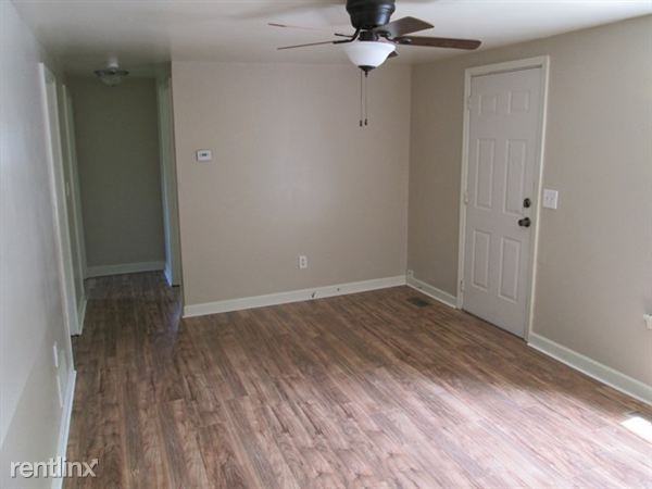 2071 Kenneth St - Photo 2 of 8