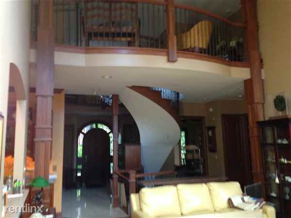 27W172 Galusha Ave - Photo 2 of 7