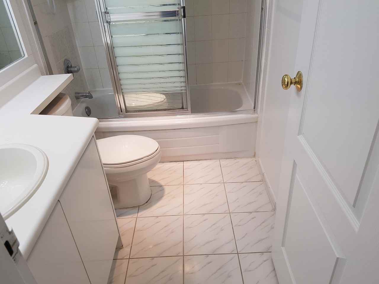 2012 Fullerton Avenue #906 - Photo 4 of 22