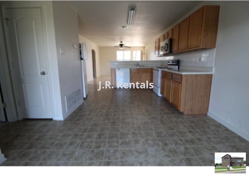 413 Brittney Way #C - Photo 6 of 20