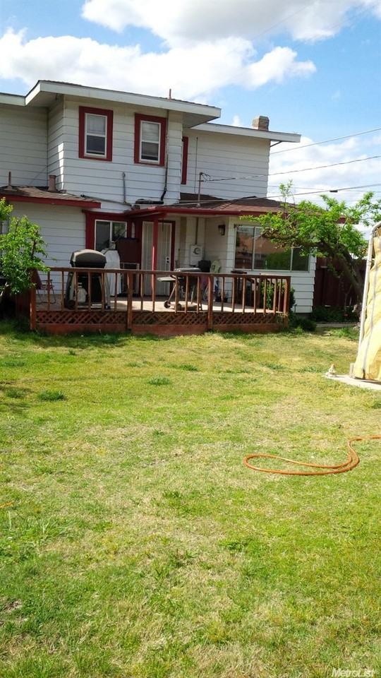 2200 4th St - Photo 2 of 17