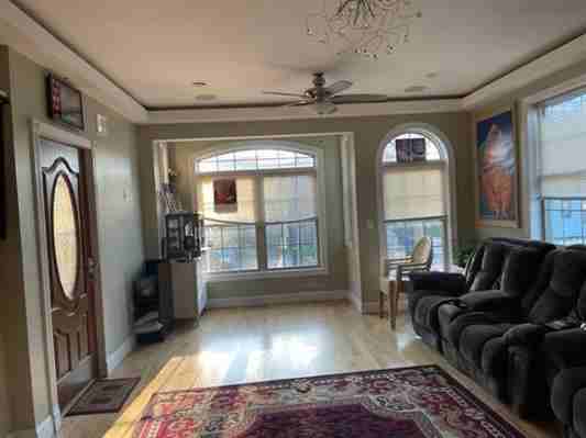 1 Montrose Ave Unit 1 - Photo 3 of 17