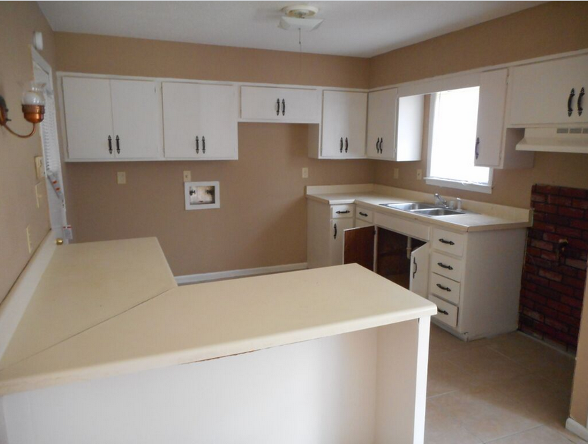 3230 Sinclair St - Photo 2 of 2