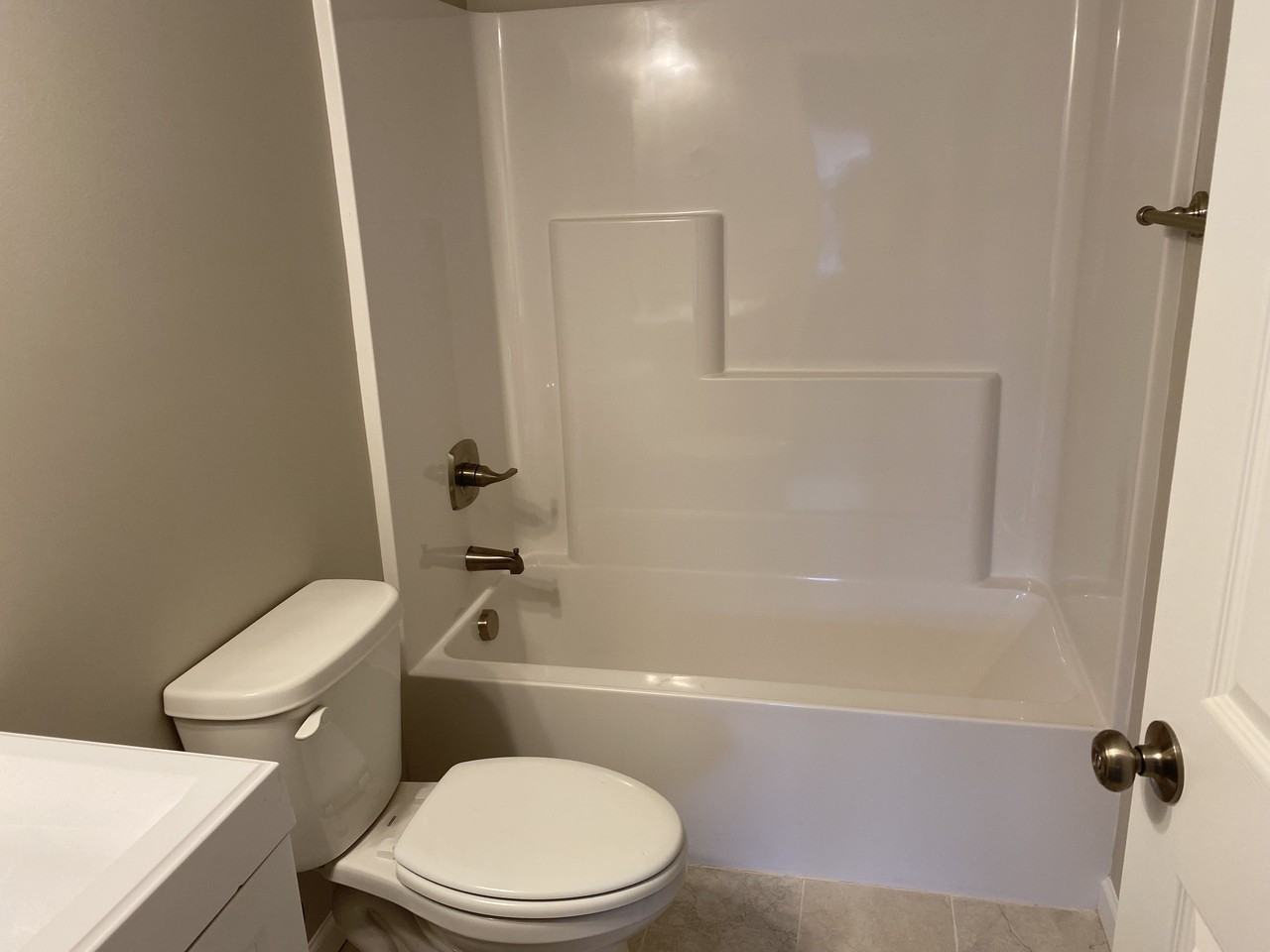 512 Sycamore Branch Rd - Photo 4 of 5