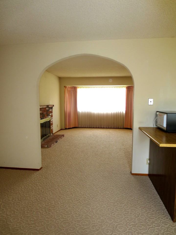 2884 Sequoia Pl - Photo 3 of 13