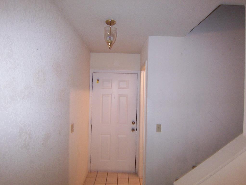 1817 Hunters Ridge Rd - Photo 2 of 10