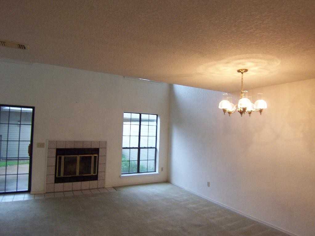 1817 Hunters Ridge Rd - Photo 3 of 10