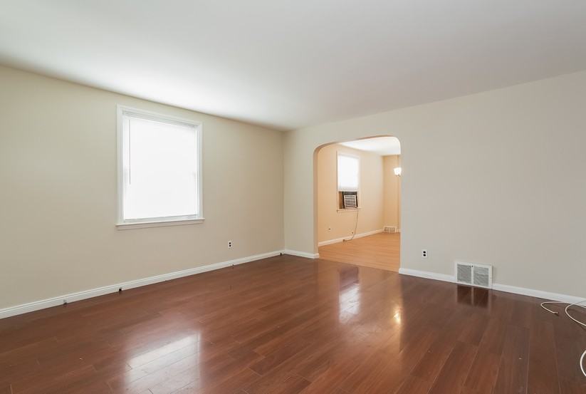 341 Cedar Ave - Photo 3 of 21