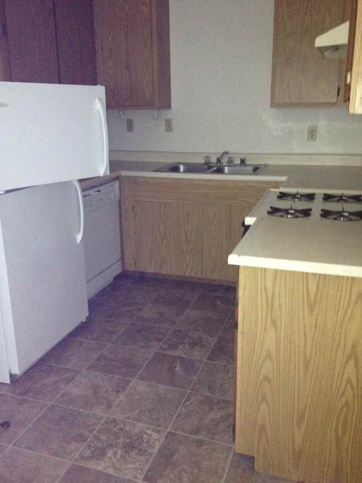 883 July Way - Photo 3 of 4