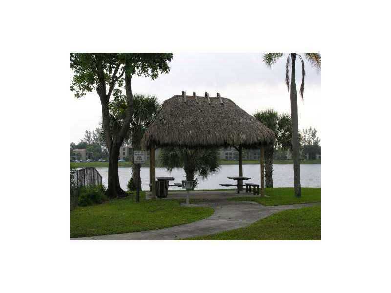 215 Lake Pointe Drive - Photo 2 of 6