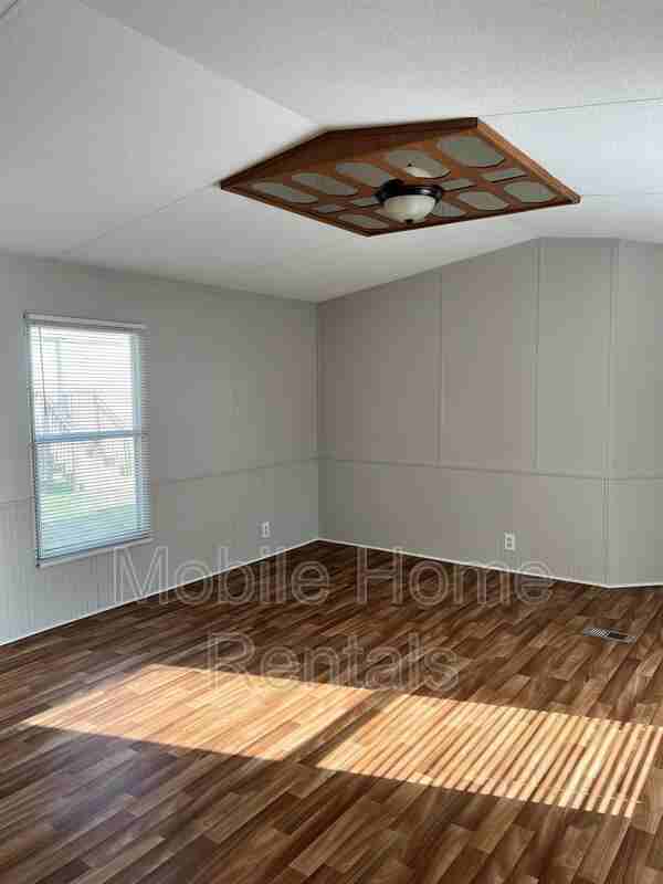 2831 Dottie Ln - Photo 2 of 11