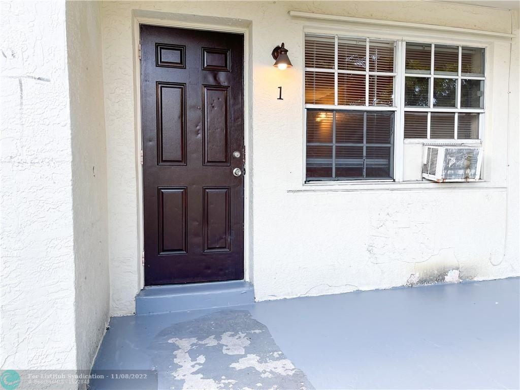 1717 Nw 8th Pl #1 - Photo 2 of 17