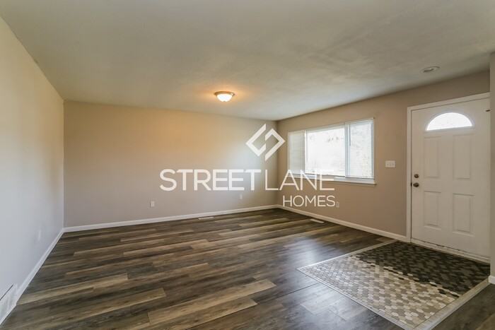 293 Bexford Rd - Photo 3 of 15