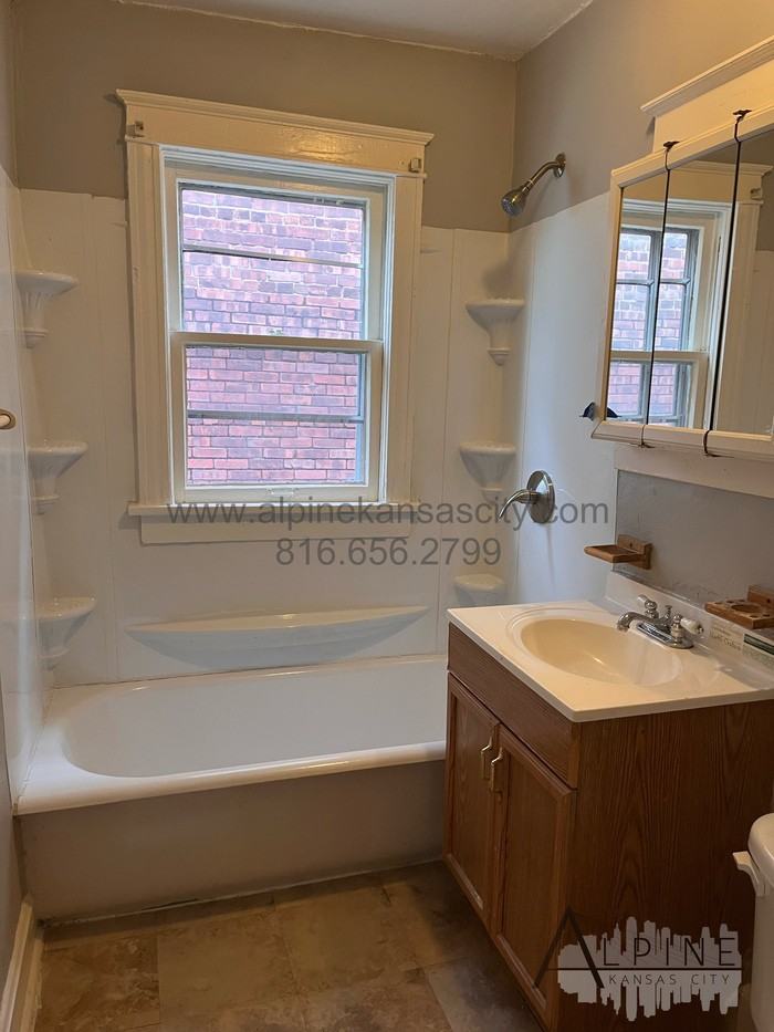 2505 Benton Blvd #2S - Photo 3 of 21