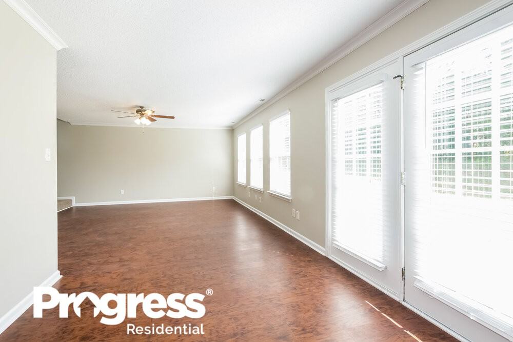 4407 Staffordshire Ln - Photo 2 of 19