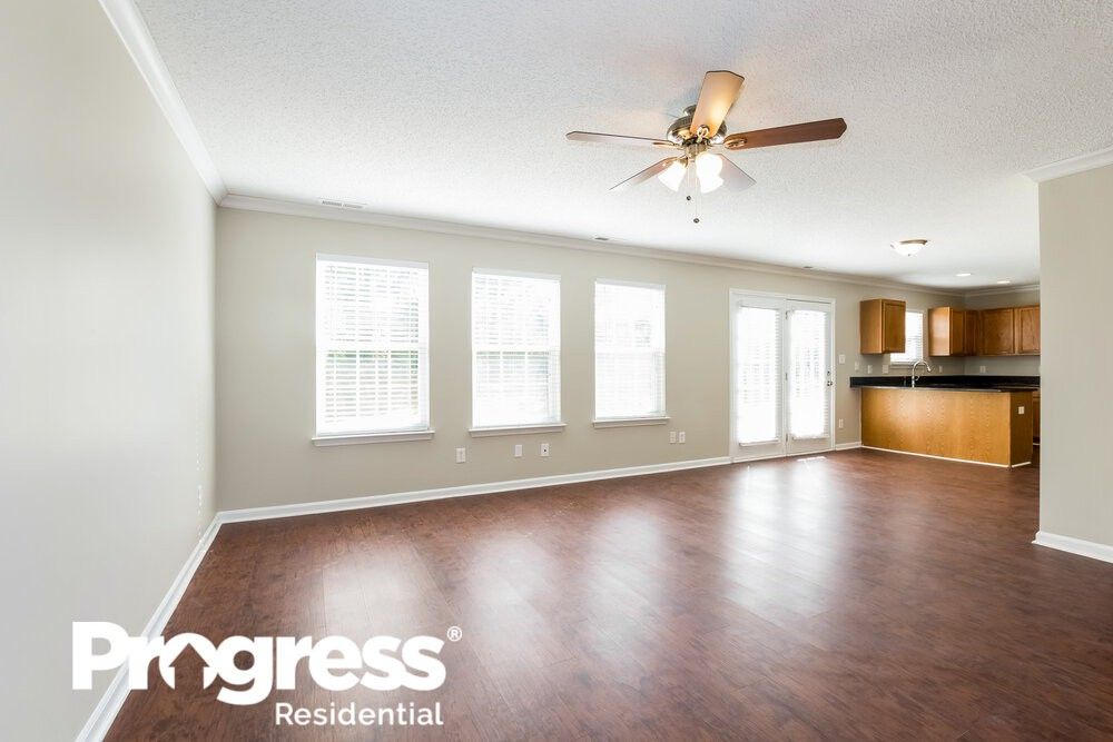 4407 Staffordshire Ln - Photo 3 of 19
