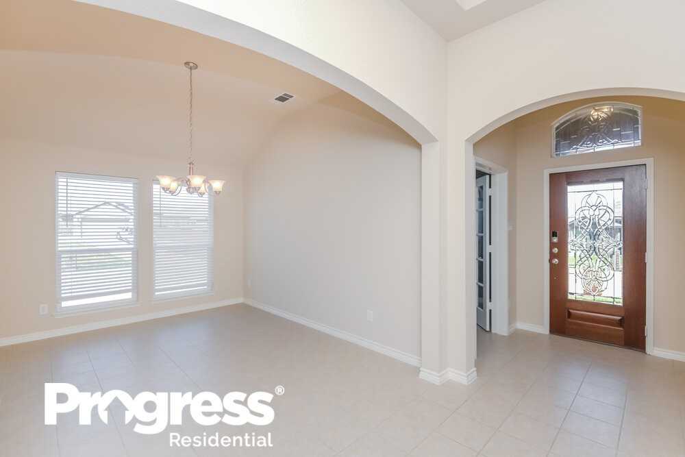 9241 Barbara Dr - Photo 3 of 16