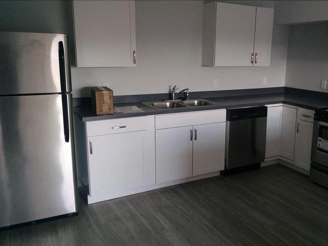 2024 Ne Terre View Dr - Photo 5 of 9