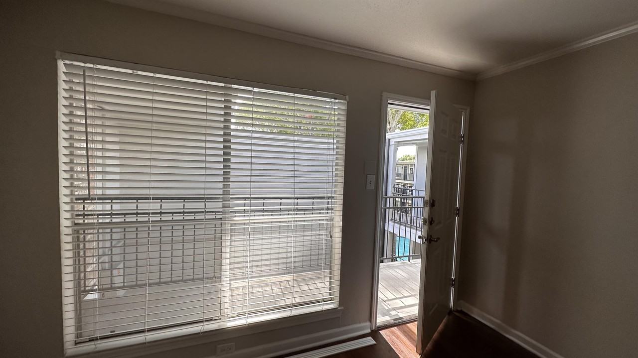 2825 Bellefontaine Street - Photo 7 of 26