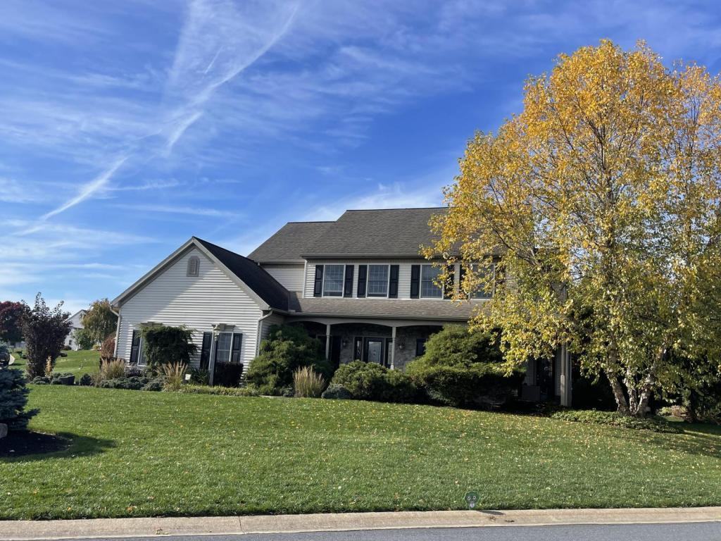 16 Lexington Dr - Photo 2 of 30