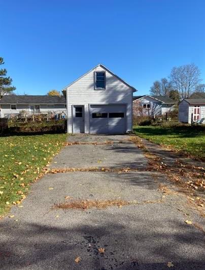 320 Marsden Rd - Photo 3 of 18