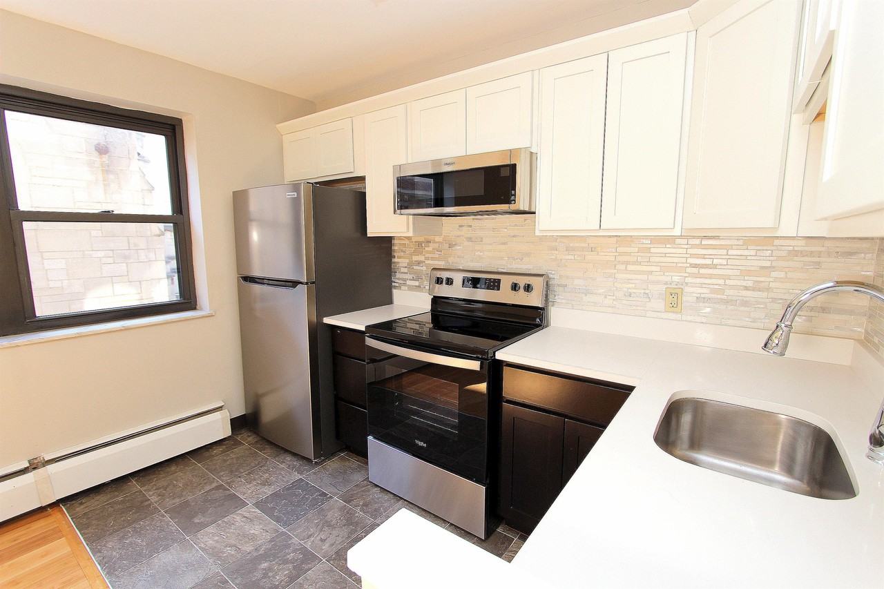 513 NORTH NEVILLE STREETAPT A-1 #A1 - Photo 2 of 11