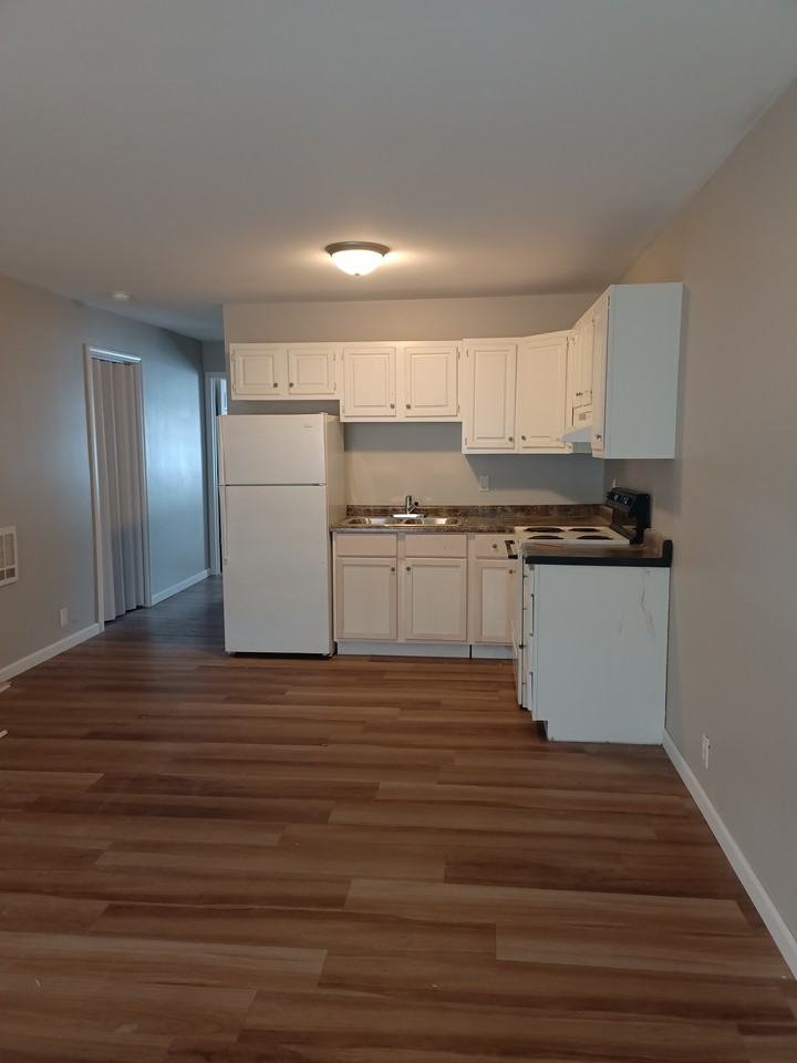 1010 S 14th St #6 - Photo 2 of 3
