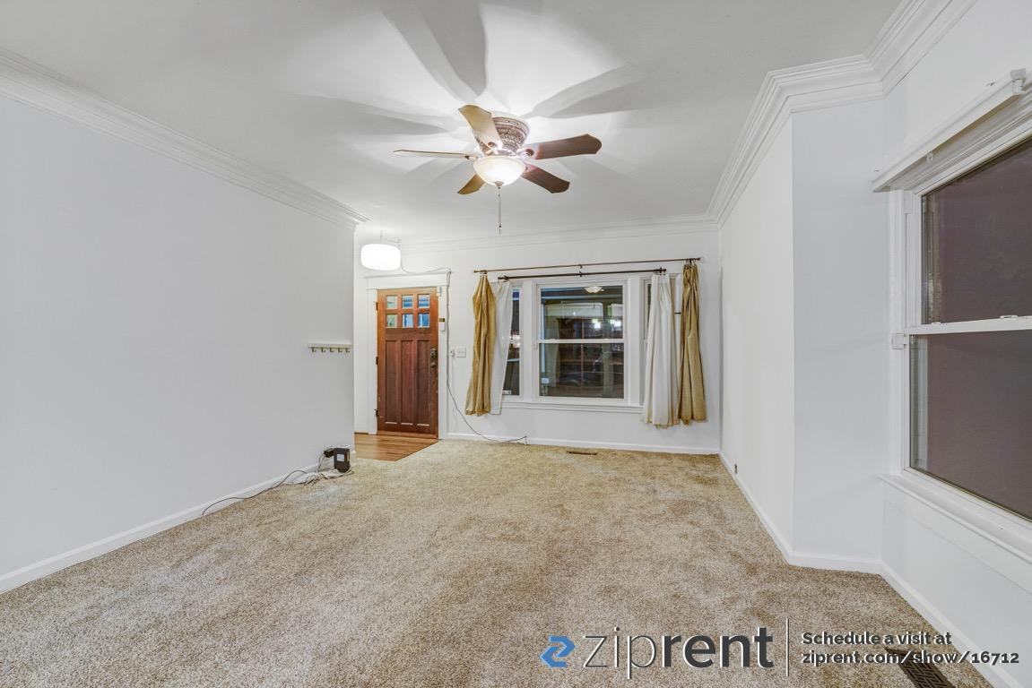 4404 Se 64th Ave - Photo 3 of 20