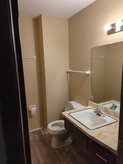 7047 North 43rd Street - Photo 2 of 8