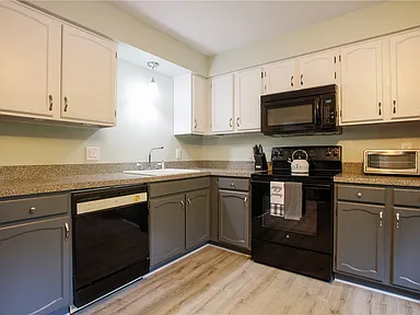 61 Woodridge Trl - Photo 2 of 40