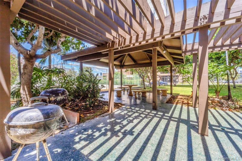 2714 Kahoaloha Ln #1401 - Photo 4 of 17