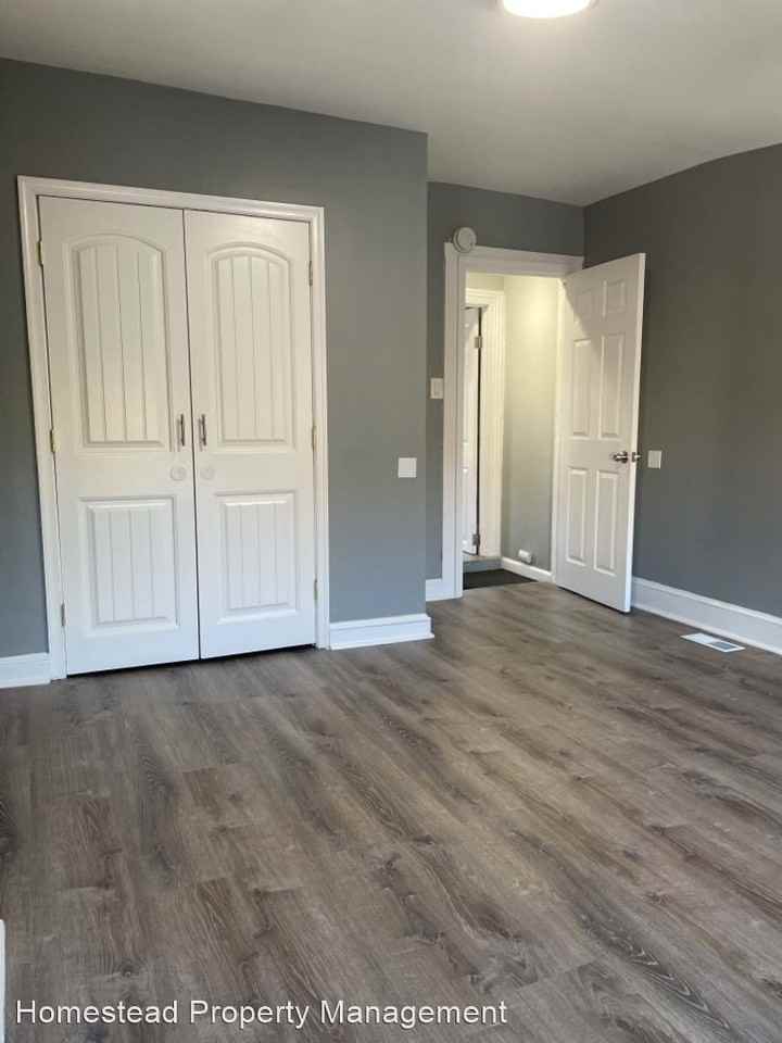 610 Green St - Photo 2 of 10