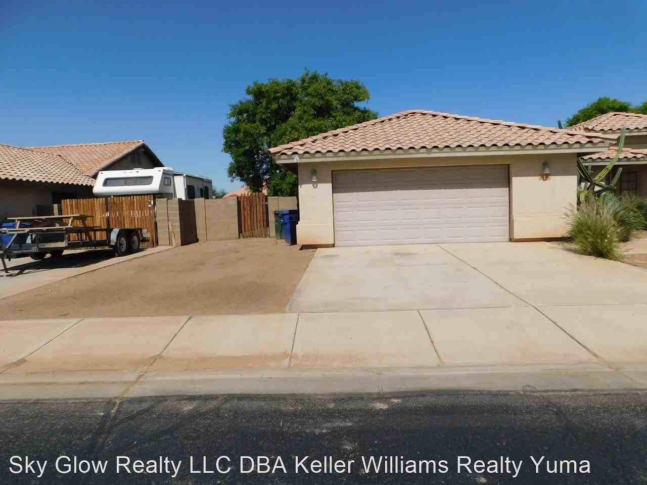 4726 W 29th St - Photo 2 of 23