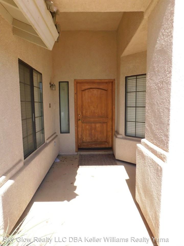 4726 W 29th St - Photo 3 of 23