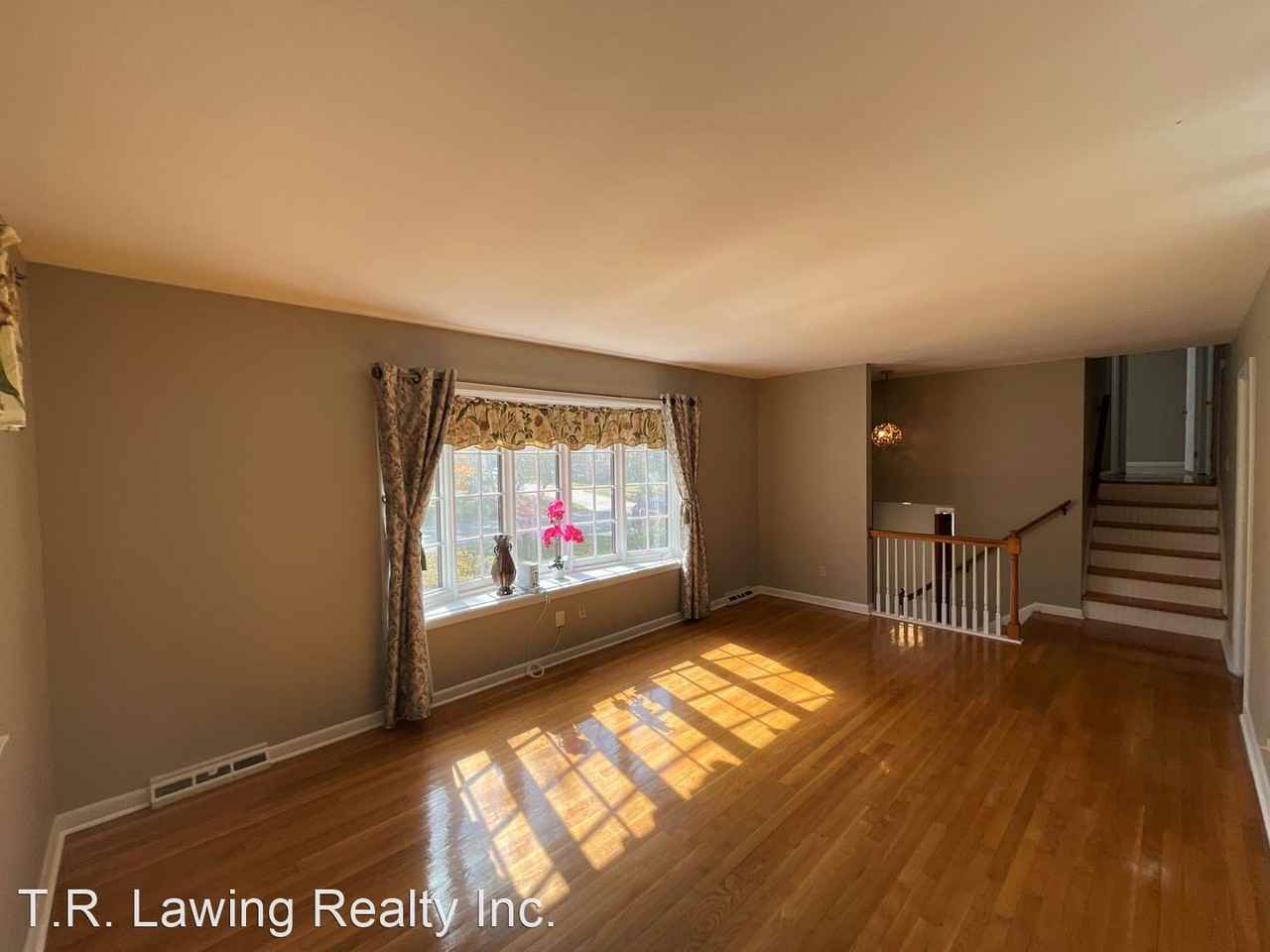 4910 Auburndale Rd - Photo 2 of 18