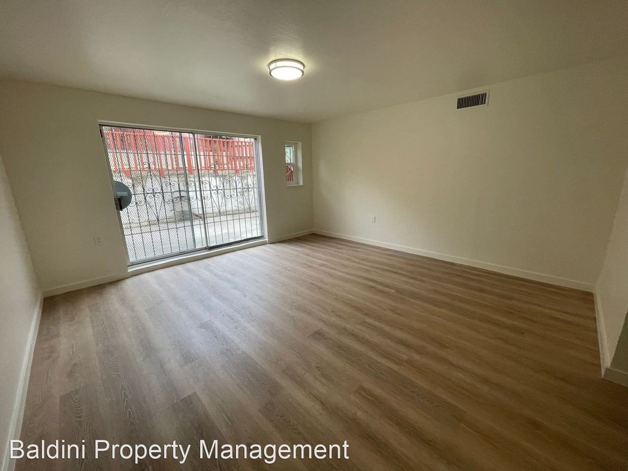229 229 Amazon Ave - Photo 3 of 17
