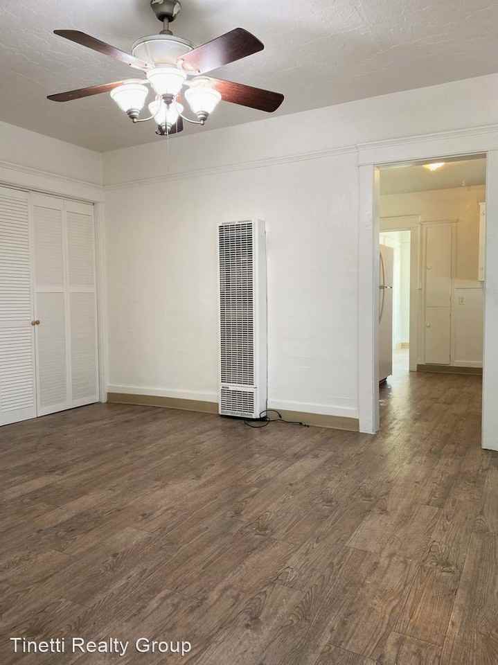 860/862 W. 22nd St. - Photo 2 of 7