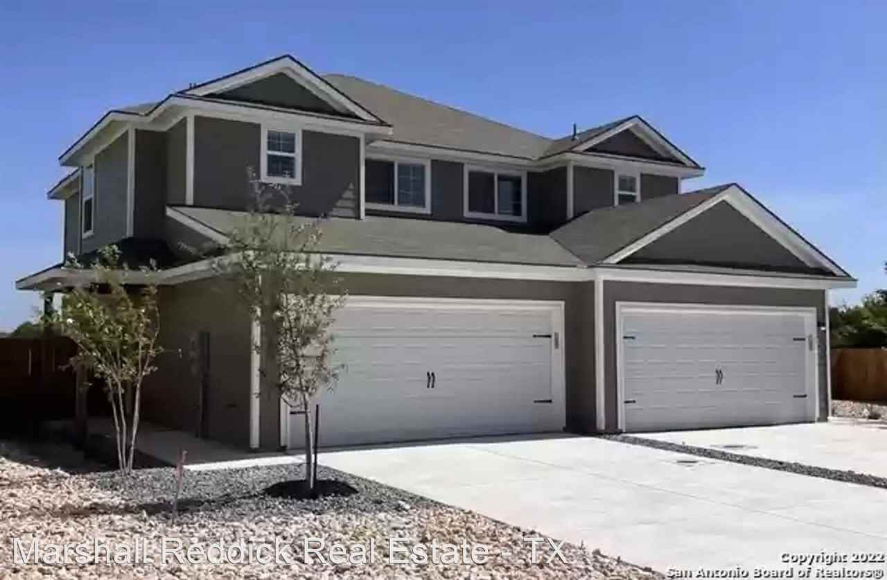 3435 Haylee Grace Seguin, Tx 78155 - Photo 2 of 13